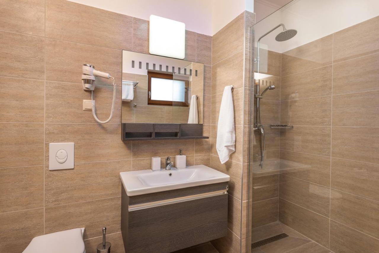Hidfo Apartman-Nyugalom Szigetei Gyula Exterior photo